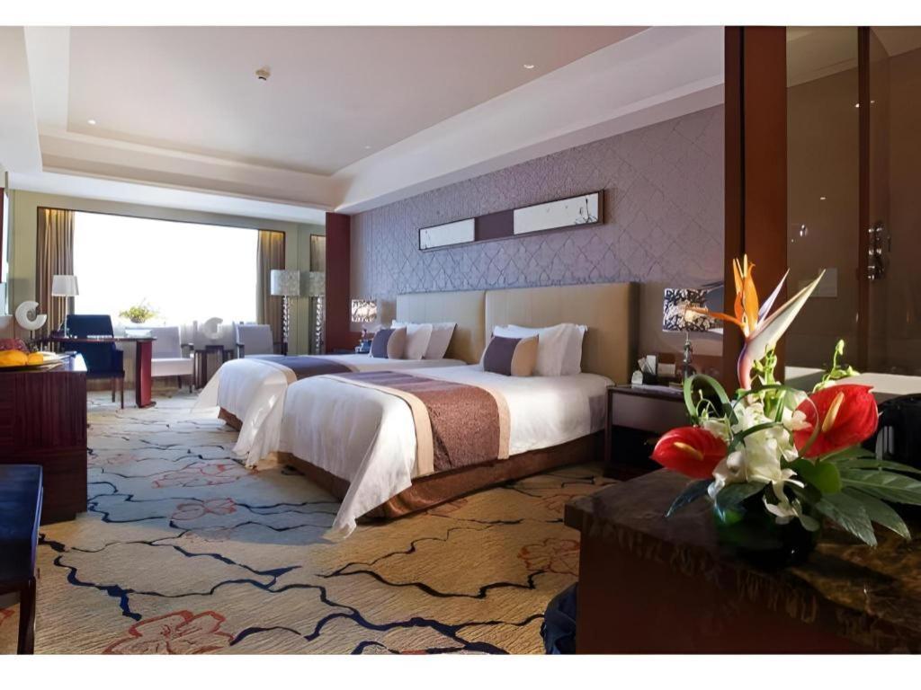 Eurasia International Hotel Dongguan  Exterior foto