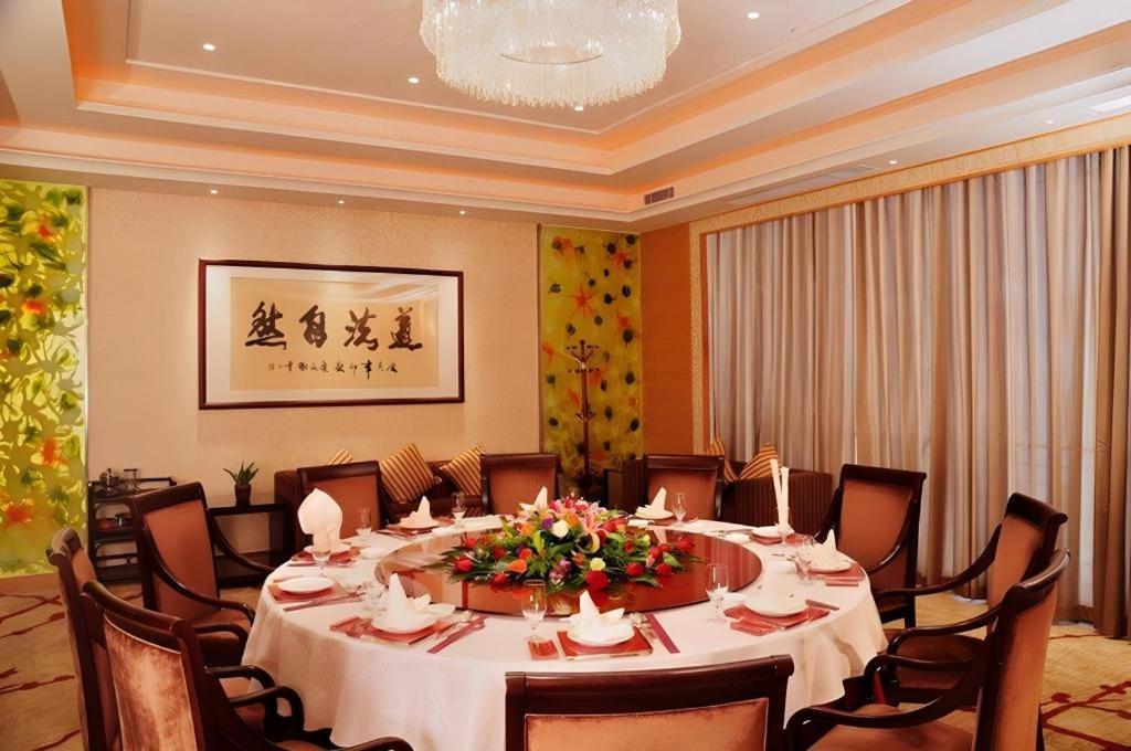 Eurasia International Hotel Dongguan  Exterior foto